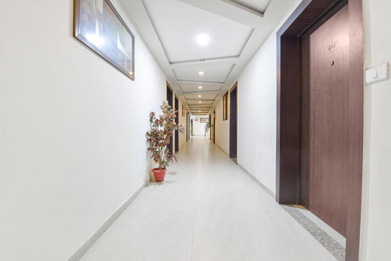 Fabhotel Skyland Ahmedabad Esterno foto