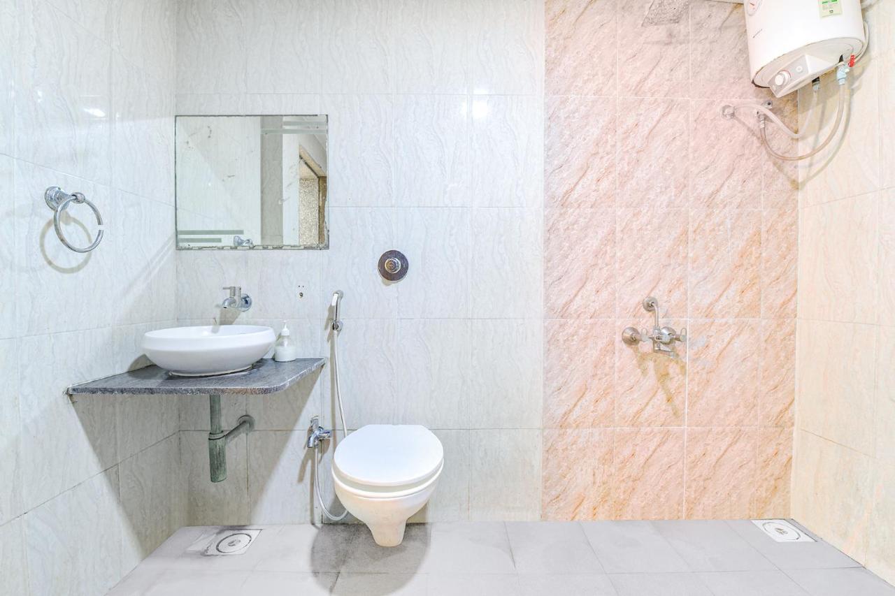 Fabhotel Skyland Ahmedabad Esterno foto