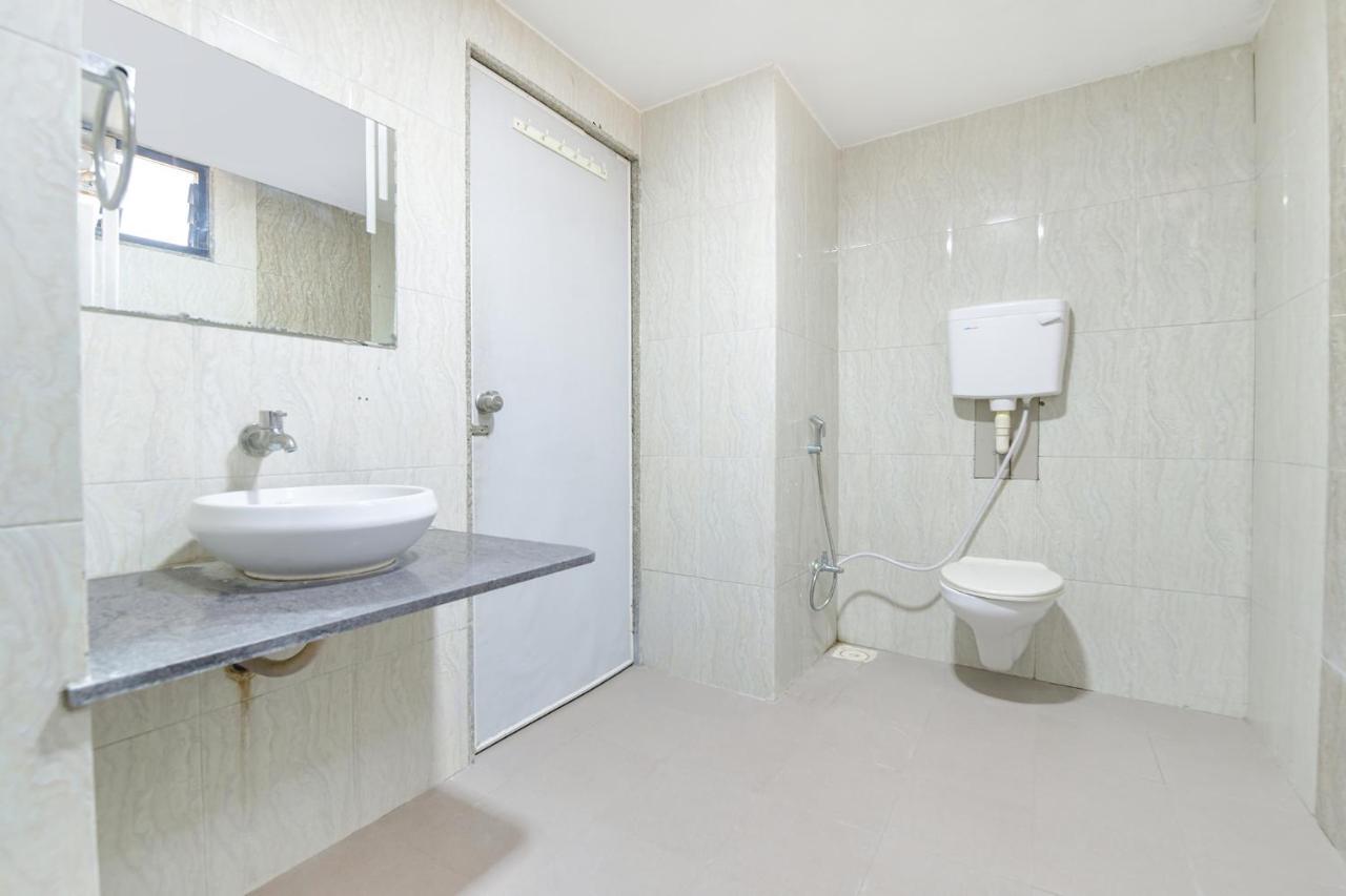 Fabhotel Skyland Ahmedabad Esterno foto