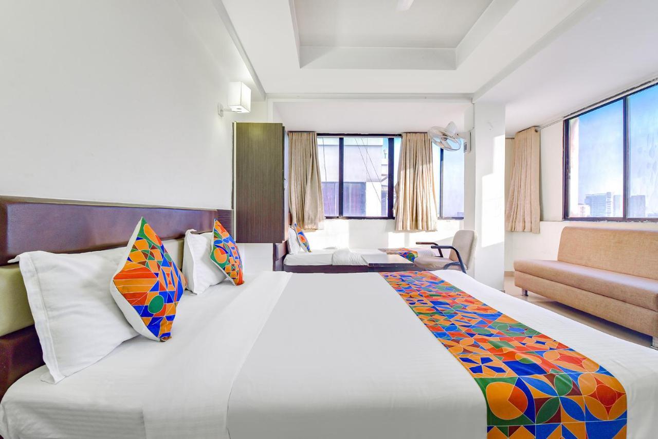 Fabhotel Skyland Ahmedabad Esterno foto