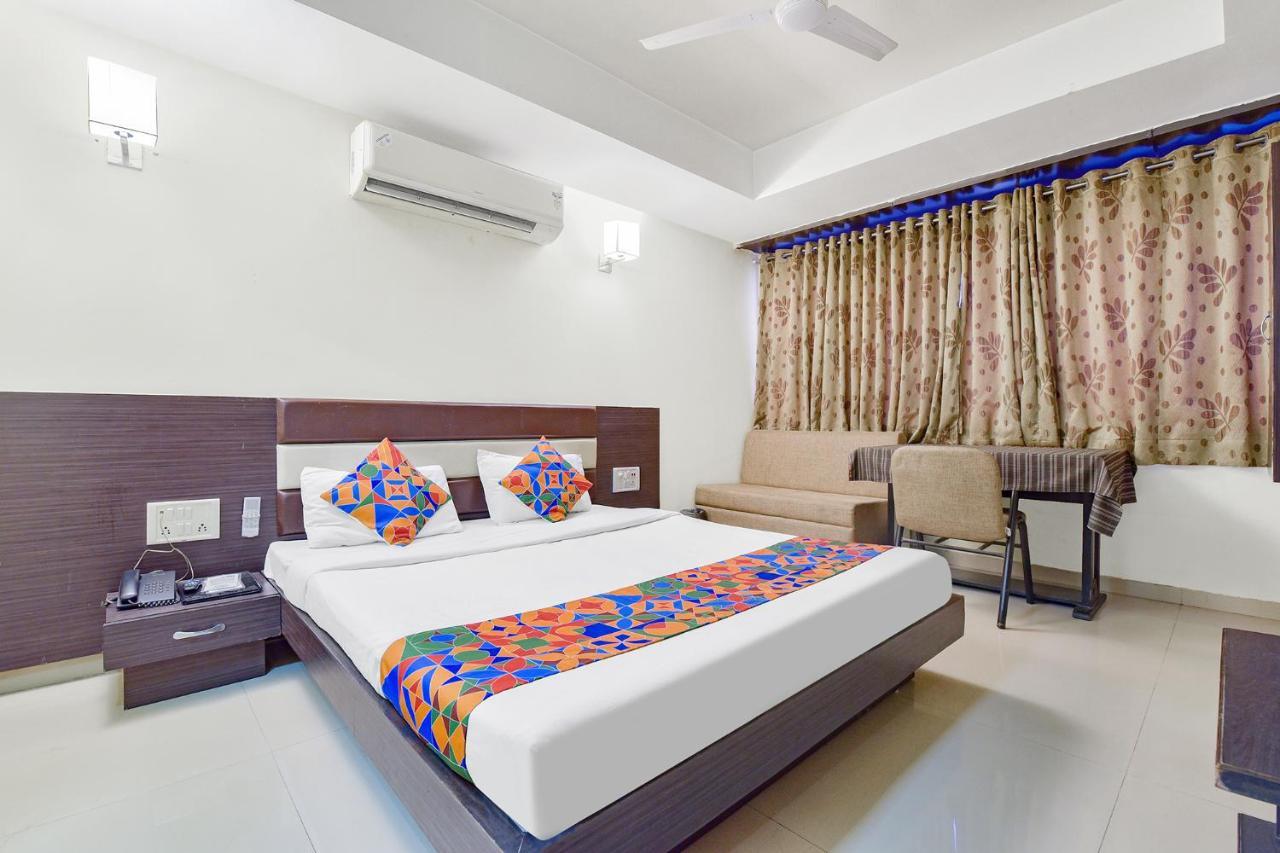 Fabhotel Skyland Ahmedabad Esterno foto